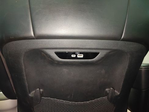 Used 2023 Chrysler Pacifica Limited FWD image 32