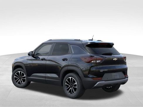 New 2026 Chevrolet TrailBlazer LT w/ LT Cold Weather Package AWD/4WD image 3