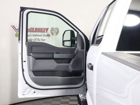 Used 2024 Ford F350 XLT image 28