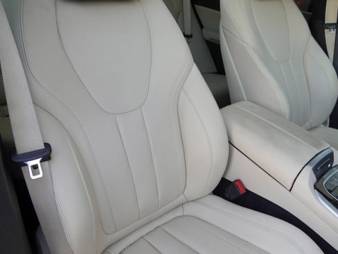 Used 2020 BMW X5 xDrive40i w/ Convenience Package AWD/4WD image 14