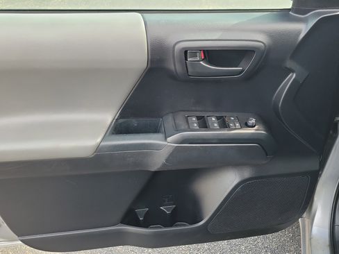 Used 2021 Toyota Tacoma SR image 17