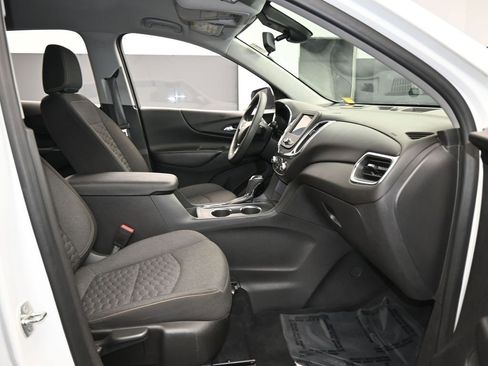 Used 2021 Chevrolet Equinox LT image 40