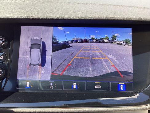 Used 2021 Buick Envision Avenir w/ Technology Package II AWD/4WD image 24