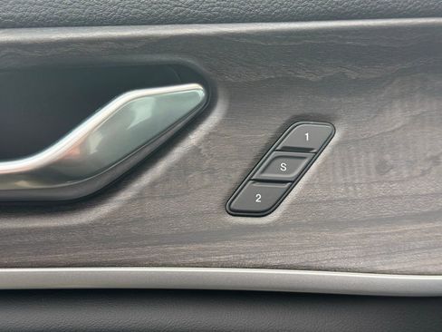 New 2026 Jeep Grand Cherokee L Limited AWD/4WD image 10