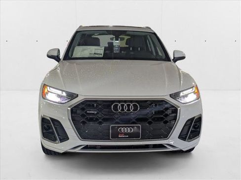 New 2025 Audi Q5 e Premium Plus image 5