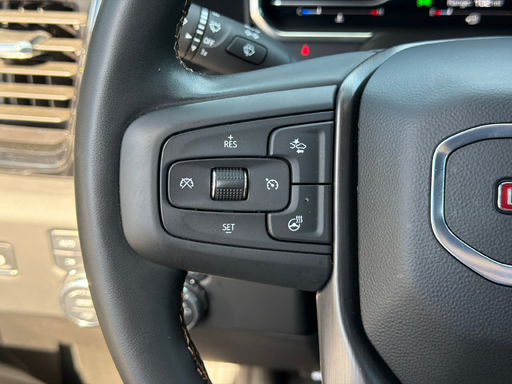 Used 2025 GMC Sierra 3500 AT4 w/ Technology Package AWD/4WD image 25