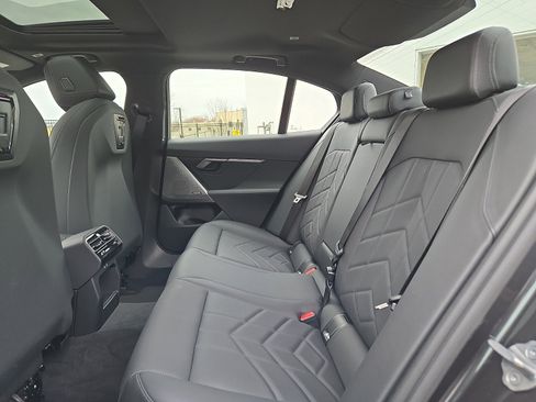 Used 2024 BMW 540i xDrive image 11