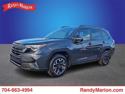 Used 2025 Subaru Forester Premium w/ Convenience Package #1