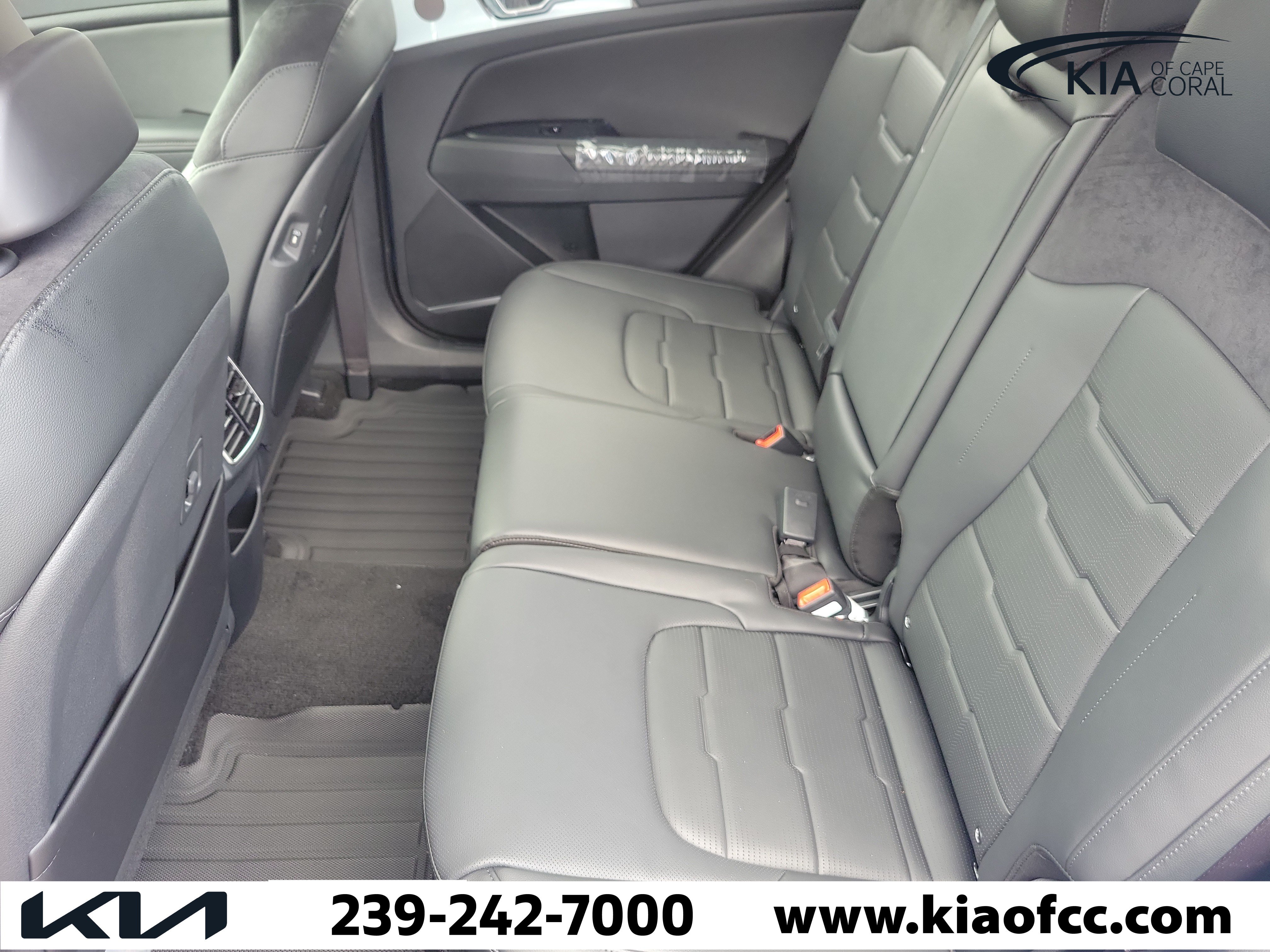 New 2026 Kia Sportage SX FWD image 13