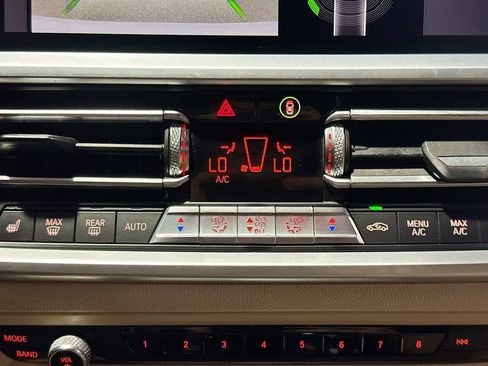 Used 2019 BMW 330i Sedan w/ Driving Assistance Package RWD image 17