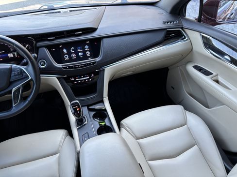 Used 2017 Cadillac XT5 FWD image 22