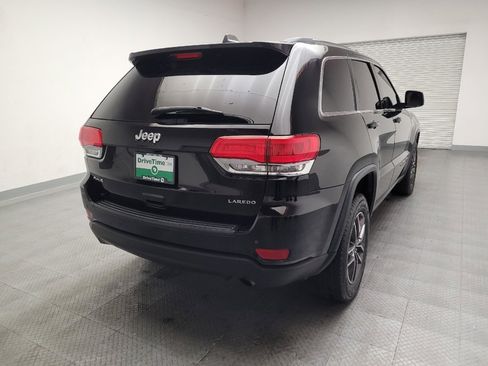 Used 2019 Jeep Grand Cherokee Laredo w/ 18" Wheel & 8.4" Radio Group AWD/4WD image 7