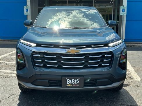 New 2026 Chevrolet Equinox LT w/ Convenience Package II FWD image 2