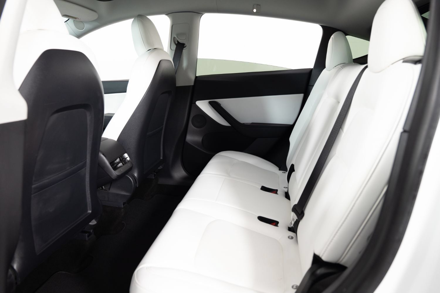 Used 2021 Tesla Model Y Long Range AWD/4WD image 18