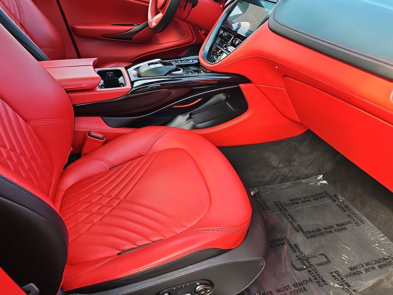 Used 2021 Aston Martin DBX AWD/4WD image 25