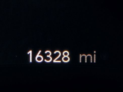 Used 2024 Chrysler Pacifica Touring image 28