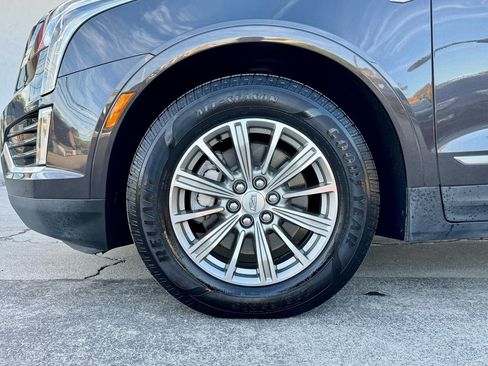 Used 2017 Cadillac XT5 Luxury w/ Driver Awareness Package image 29