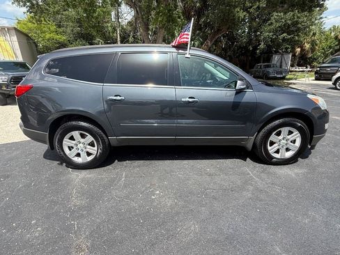 Used 2012 Chevrolet Traverse LT FWD image 6