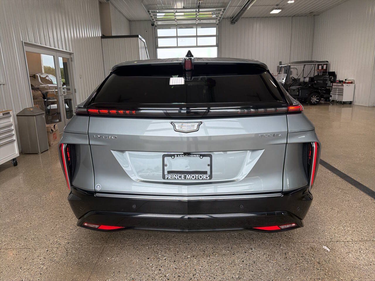 Used 2024 Cadillac Lyriq Luxury AWD/4WD image 4
