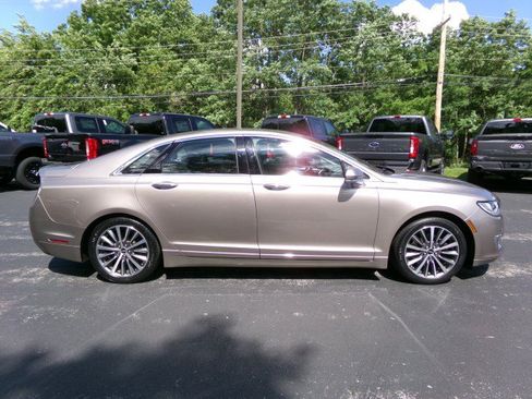 Used 2020 Lincoln MKZ AWD w/ Convenience Package image 9