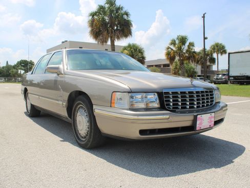 Used 1999 Cadillac De Ville D'Elegance FWD image 26