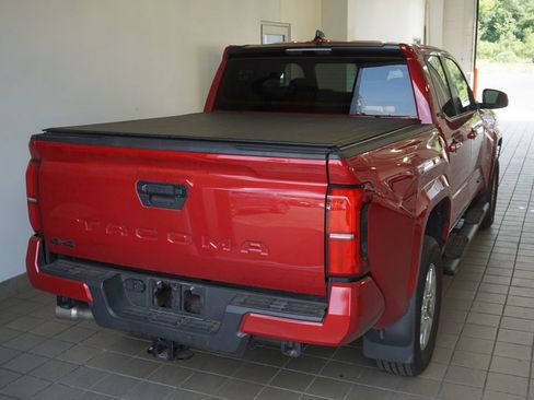 Used 2025 Toyota Tacoma SR5 AWD/4WD image 13