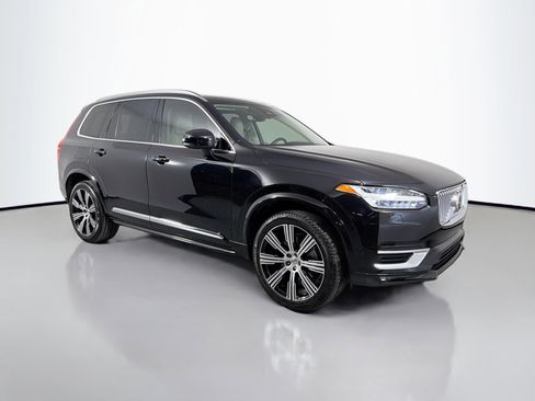 Certified 2024 Volvo XC90 B5 Plus image 3
