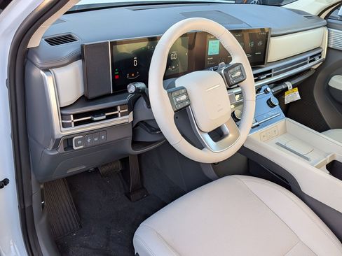 New 2026 Hyundai Santa Fe SE image 8