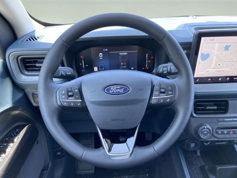 New 2025 Ford Maverick Lariat w/ Black Appearance Package image 9