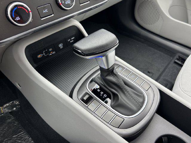 New 2027 Hyundai Kona SE AWD/4WD image 13