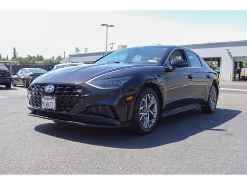 Used 2023 Hyundai Sonata SEL w/ Preferred Accessory Package FWD image 8