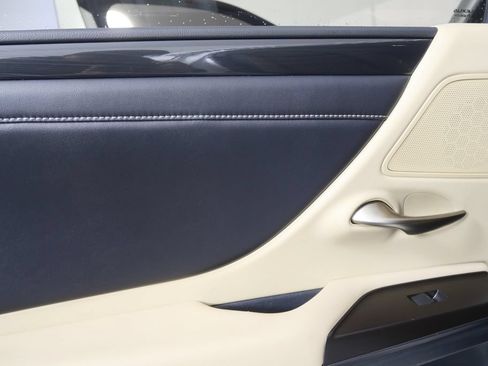 Used 2019 Lexus ES 350 w/ Accessory Package 2 FWD image 13