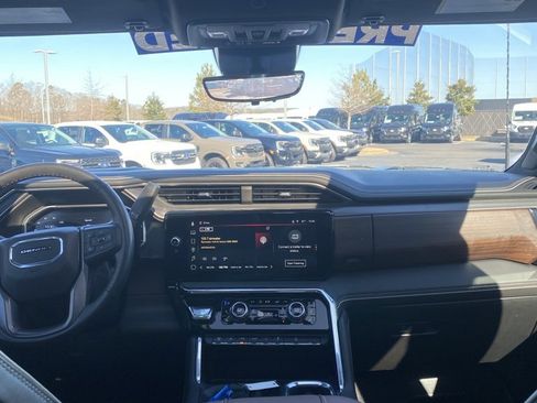 Used 2024 GMC Sierra 2500 Denali Ultimate image 27