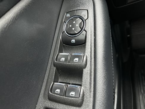 Used 2021 Ford Edge SE image 22