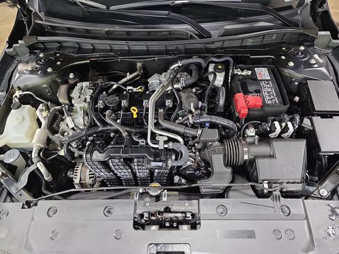 Used 2024 Nissan Altima 2.5 SV FWD image 28