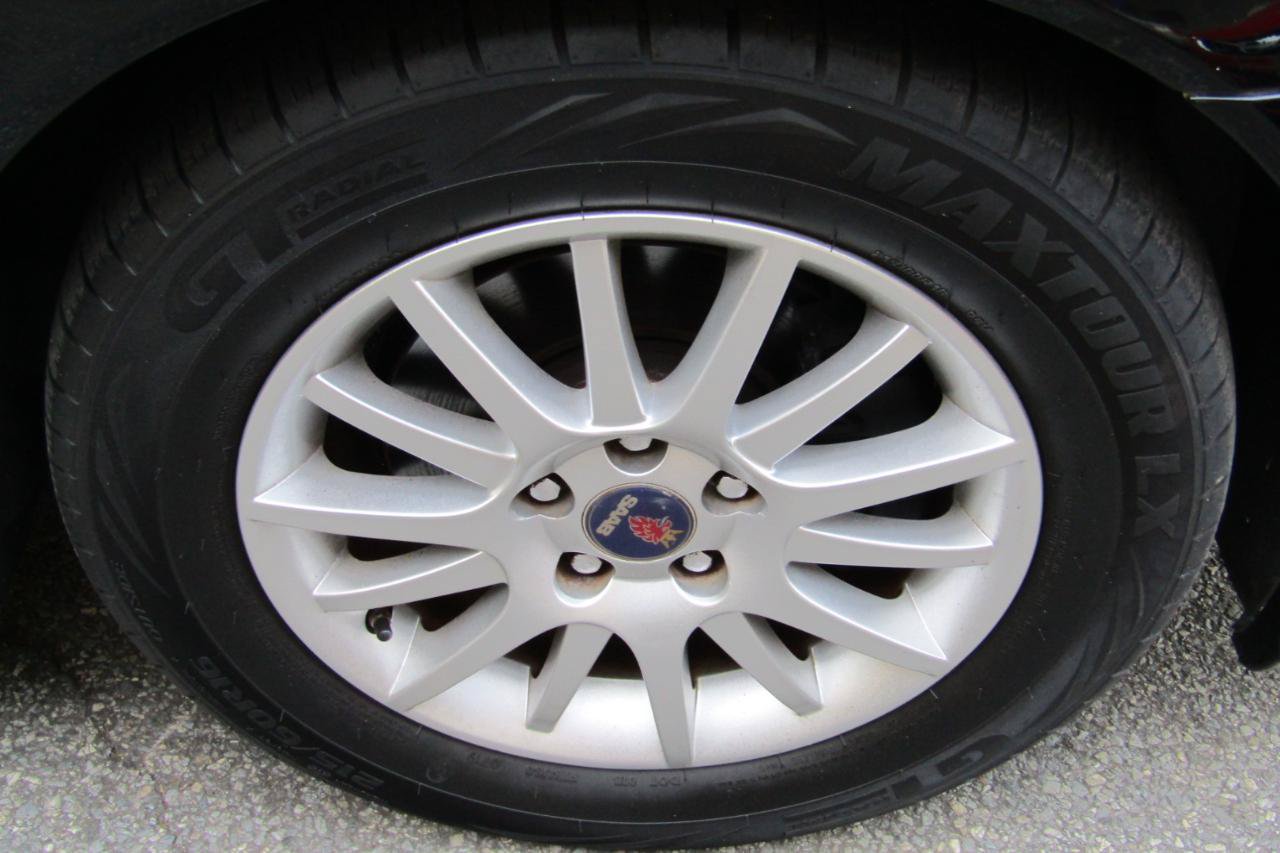 Used 2008 Saab 9-3 2.0T w/ Moonroof Package FWD image 37
