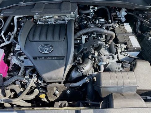 Used 2024 Toyota Grand Highlander AWD image 31