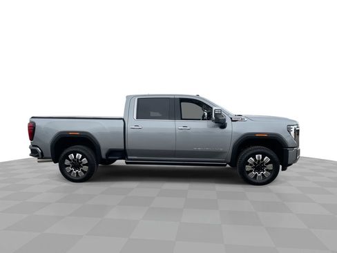 Used 2025 GMC Sierra 2500 Denali w/ Denali Reserve Package image 9