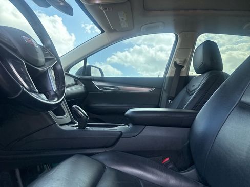 Used 2019 Cadillac XT5 Premium Luxury w/ Advanced Security Package image 39