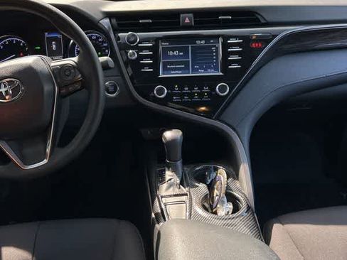 Used 2019 Toyota Camry LE w/ Convenience Package FWD image 16