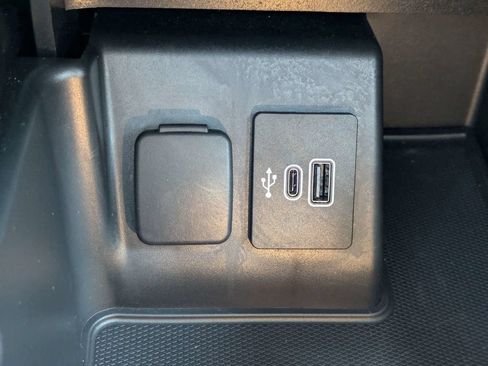 Certified 2025 Ford Explorer Active w/ Active Comfort Package RWD image 25