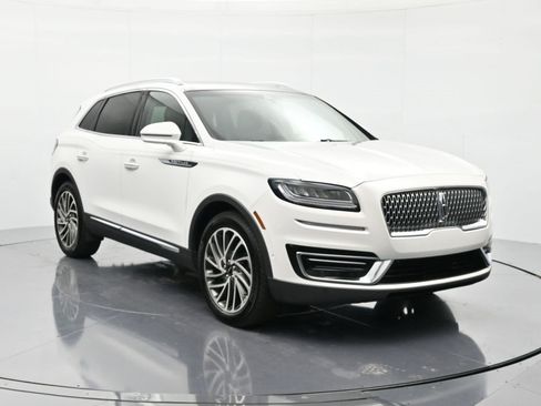Used 2020 Lincoln Nautilus Reserve w/ Equipment Group 201A image 3
