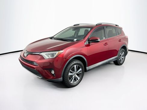 Used 2018 Toyota RAV4 XLE FWD image 3