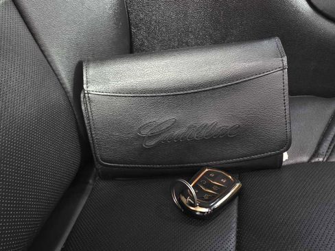 Used 2016 Cadillac Escalade Luxury image 28