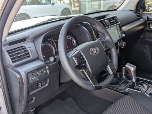 Used 2022 Toyota 4Runner TRD Off-Road image 4