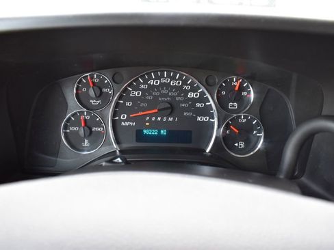 Used 2018 GMC Savana 2500 w/ Communications Package image 27