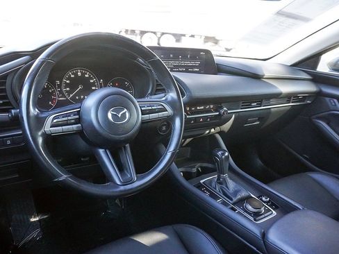 Used 2020 MAZDA MAZDA3 Select image 24
