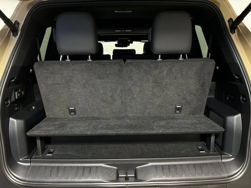 Used 2025 Lexus LX 700h Overtrail AWD/4WD image 30