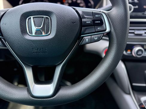 Used 2018 Honda Accord LX image 27