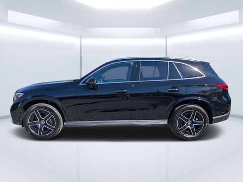 New 2026 Mercedes-Benz GLC 300 image 9